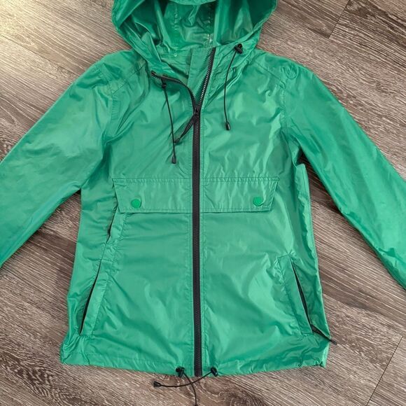 Isle Jacobson Raincoat - Picture 4 of 9